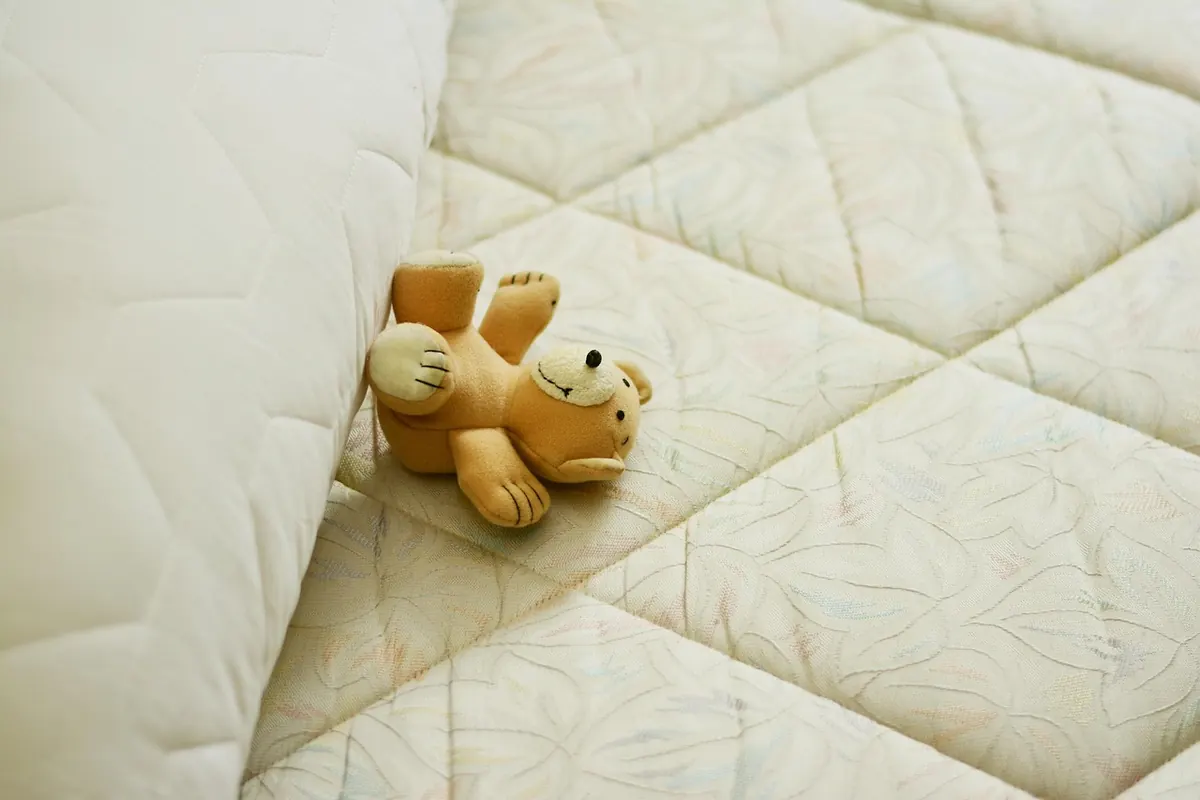 Mattress Sizes and Bedroom Layouts: A Comparison for Small vs. Large Rooms